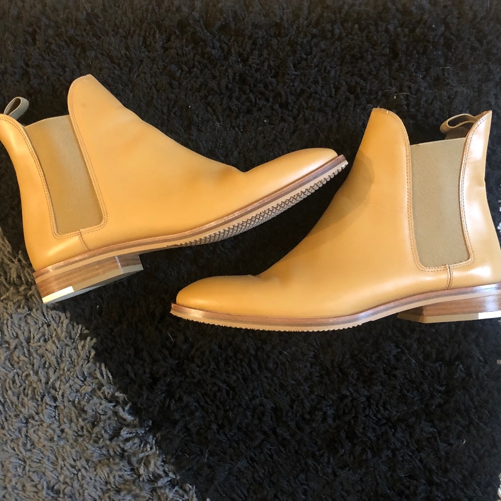 Everlane Modern Chelsea Boot